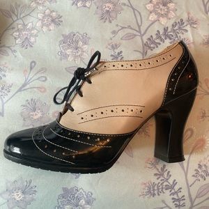 Fluevog oxford heels-EXCELLENT condition